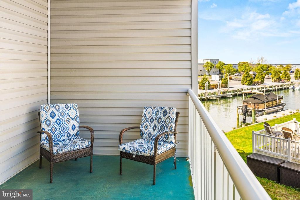 Image 21 of property listing at 8901 RUSTY ANCHOR RD #C, Ocean City, MD 21842