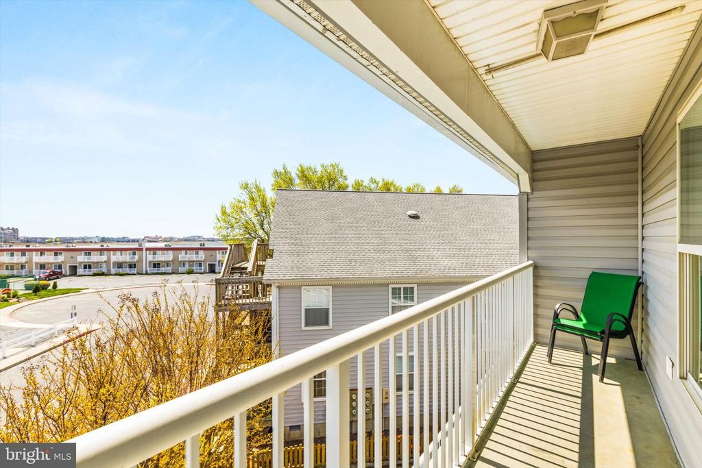 Image 25 of property listing at 8901 RUSTY ANCHOR RD #C, Ocean City, MD 21842