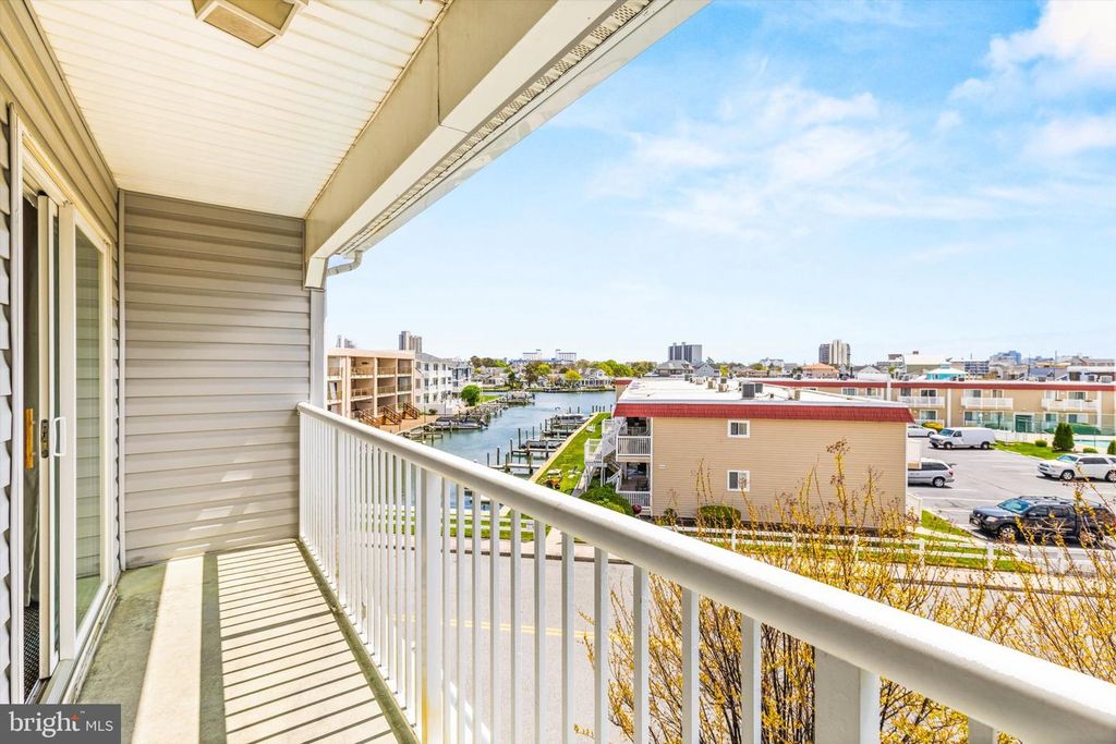 Image 26 of property listing at 8901 RUSTY ANCHOR RD #C, Ocean City, MD 21842