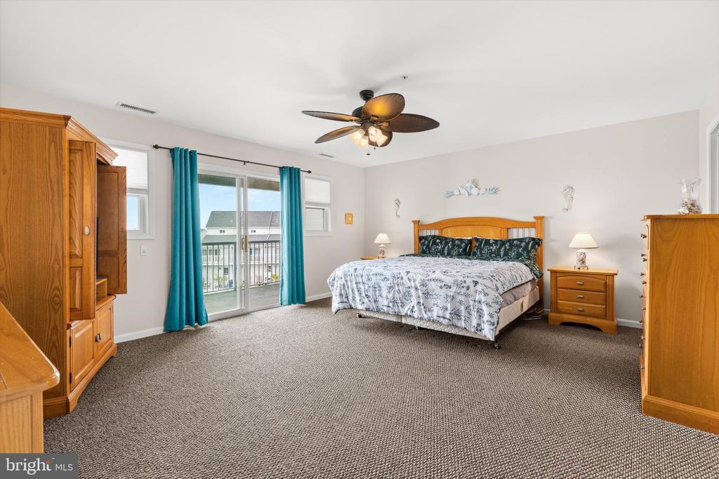 Image 28 of property listing at 8901 RUSTY ANCHOR RD #C, Ocean City, MD 21842