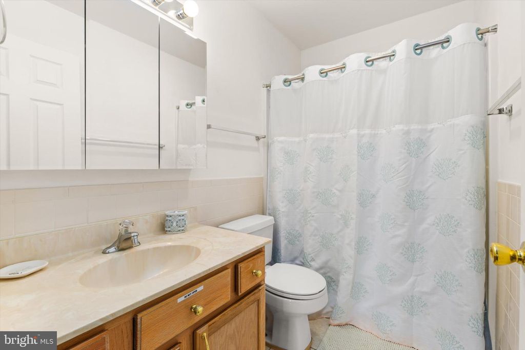 Image 29 of property listing at 8901 RUSTY ANCHOR RD #C, Ocean City, MD 21842