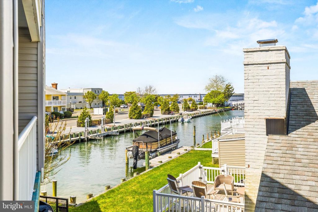 Image 36 of property listing at 8901 RUSTY ANCHOR RD #C, Ocean City, MD 21842