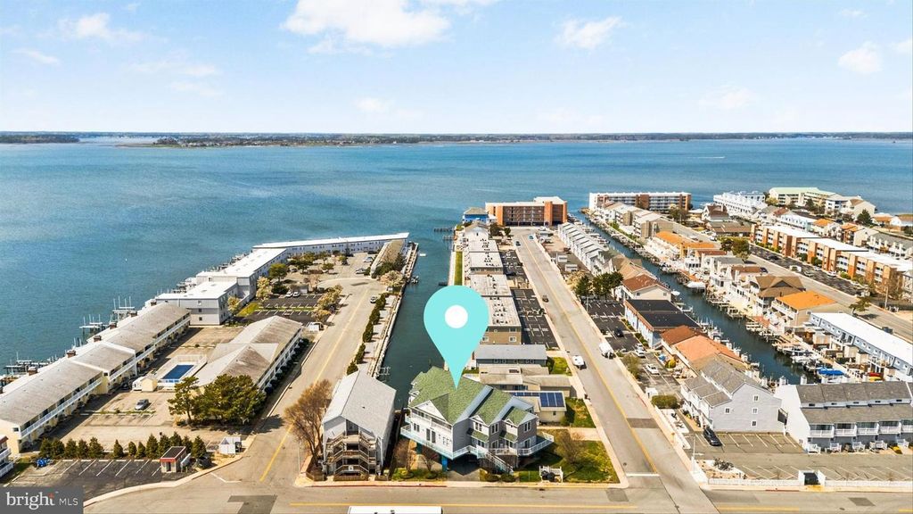 Image 44 of property listing at 8901 RUSTY ANCHOR RD #C, Ocean City, MD 21842