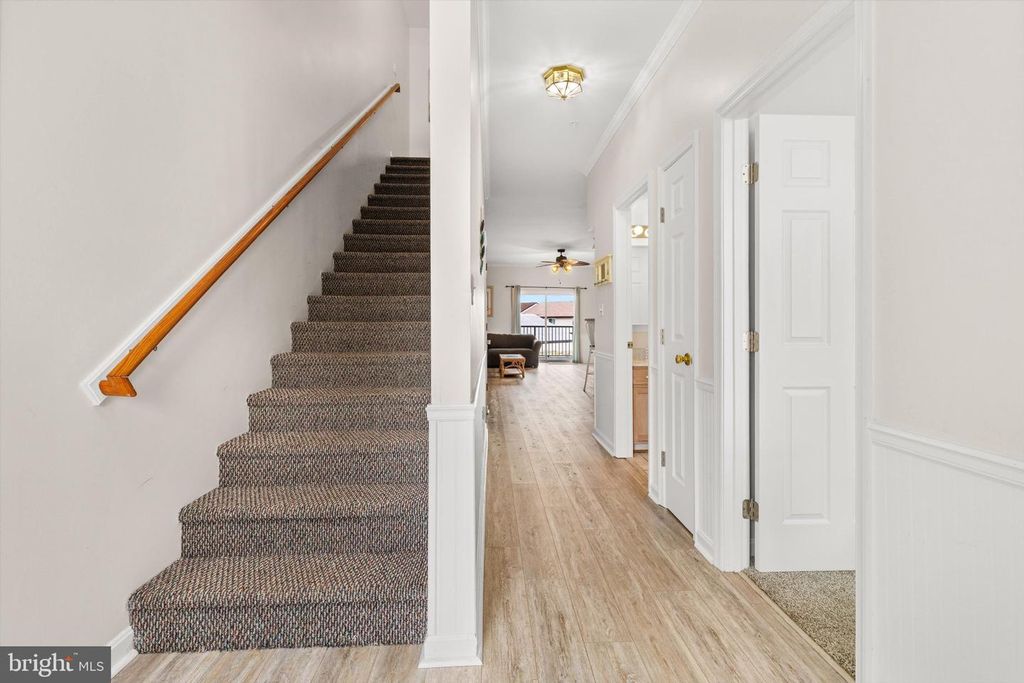 Image 6 of property listing at 8901 RUSTY ANCHOR RD #C, Ocean City, MD 21842