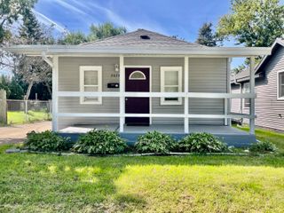 2025 De Hoop Avenue SW, Wyoming, MI 49509
