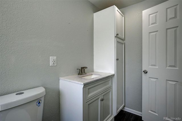 900 Evanston Street, Aurora, CO 80011