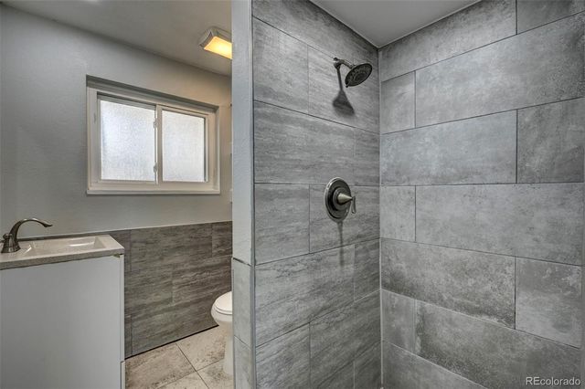 900 Evanston Street, Aurora, CO 80011