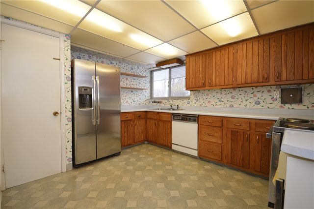 827 9th St, Oakmont, PA 15139