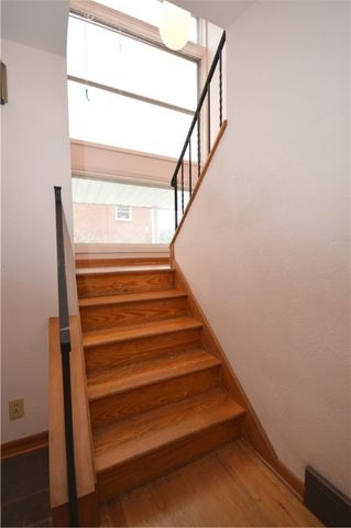 827 9th St, Oakmont, PA 15139