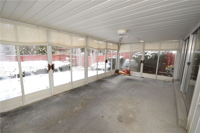 827 9th St, Oakmont, PA 15139