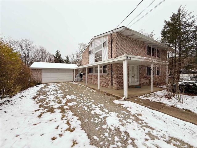 827 9th St, Oakmont, PA 15139