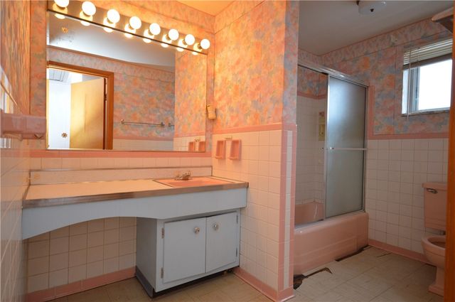 827 9th St, Oakmont, PA 15139