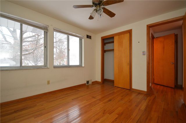 827 9th St, Oakmont, PA 15139