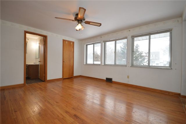 827 9th St, Oakmont, PA 15139