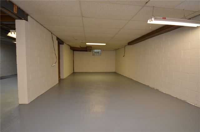 827 9th St, Oakmont, PA 15139