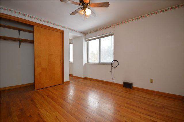 827 9th St, Oakmont, PA 15139