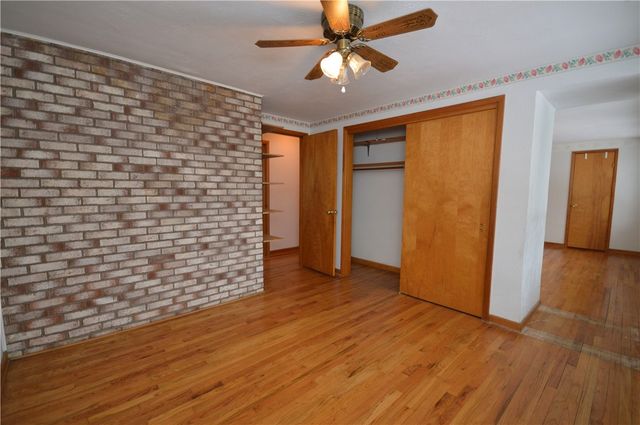 827 9th St, Oakmont, PA 15139