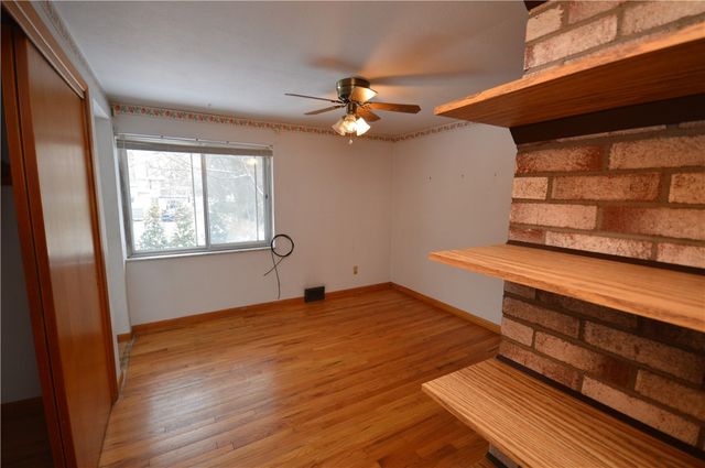 827 9th St, Oakmont, PA 15139