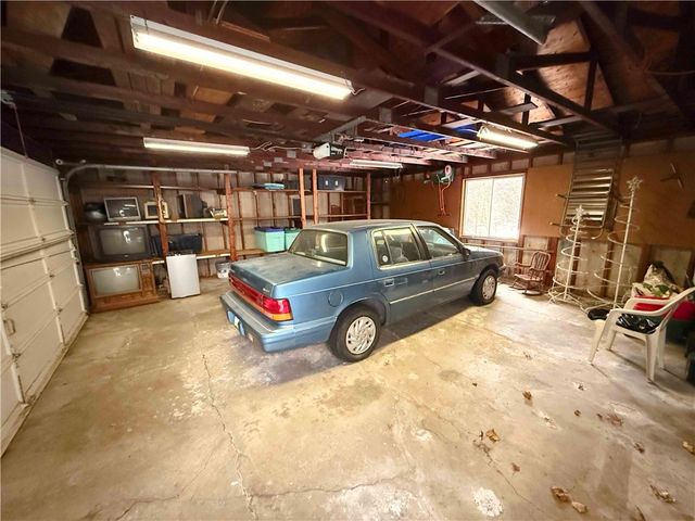 827 9th St, Oakmont, PA 15139