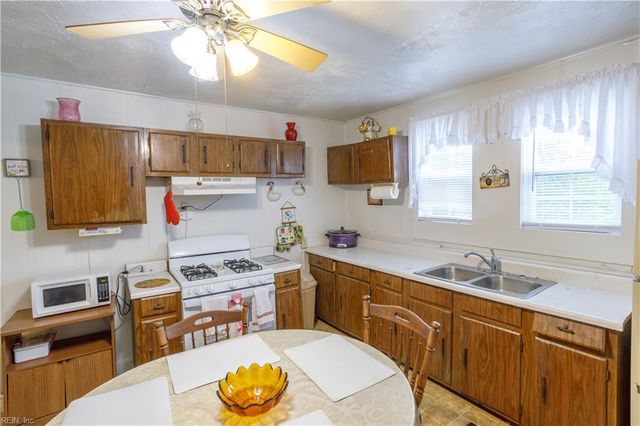 23026 Angelico RD, Capron, VA 23829