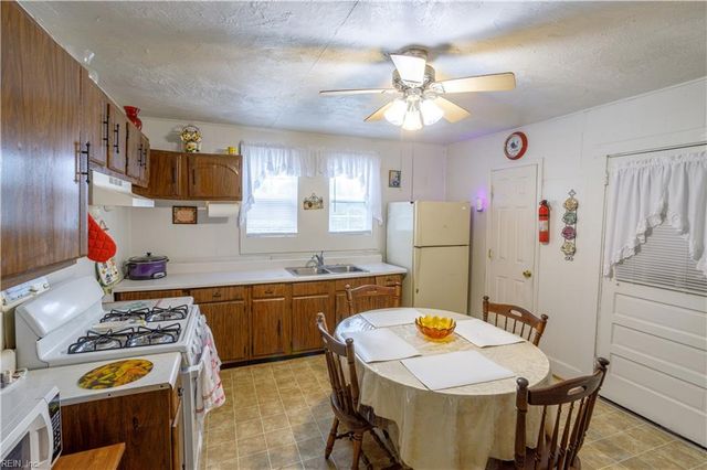 23026 Angelico RD, Capron, VA 23829