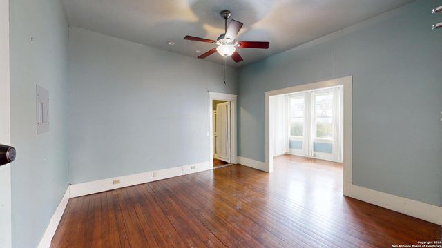 819 W French PL, San Antonio, TX 78212