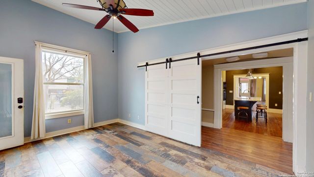 819 W French PL, San Antonio, TX 78212