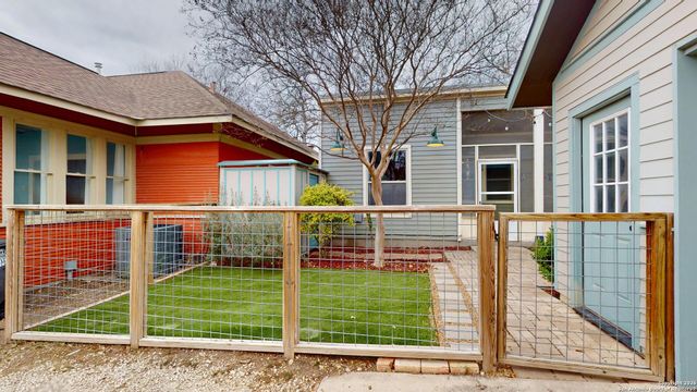 819 W French PL, San Antonio, TX 78212