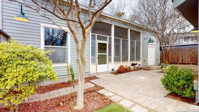 819 W French PL, San Antonio, TX 78212