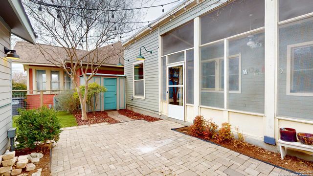 819 W French PL, San Antonio, TX 78212