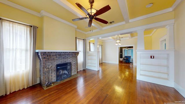 819 W French PL, San Antonio, TX 78212