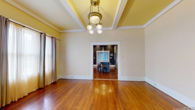 819 W French PL, San Antonio, TX 78212