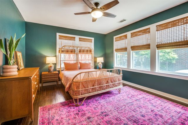 214 S Briscoe Boulevard, Dallas, TX 75211