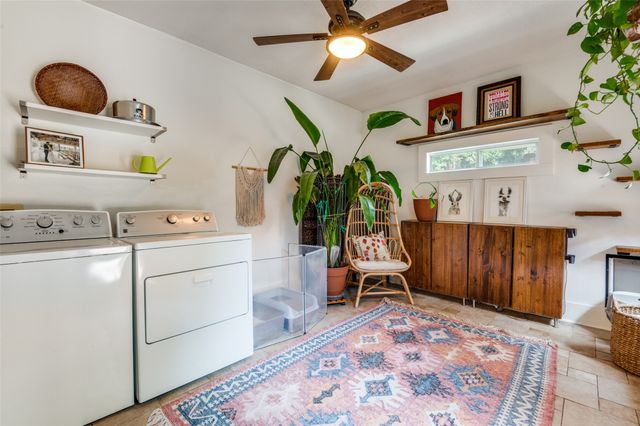 214 S Briscoe Boulevard, Dallas, TX 75211