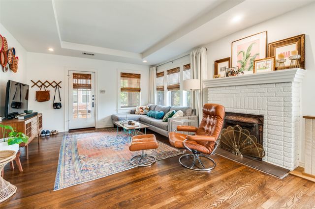 214 S Briscoe Boulevard, Dallas, TX 75211