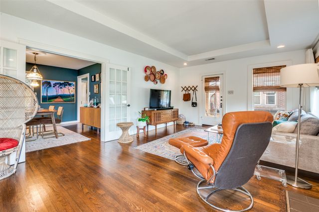 214 S Briscoe Boulevard, Dallas, TX 75211