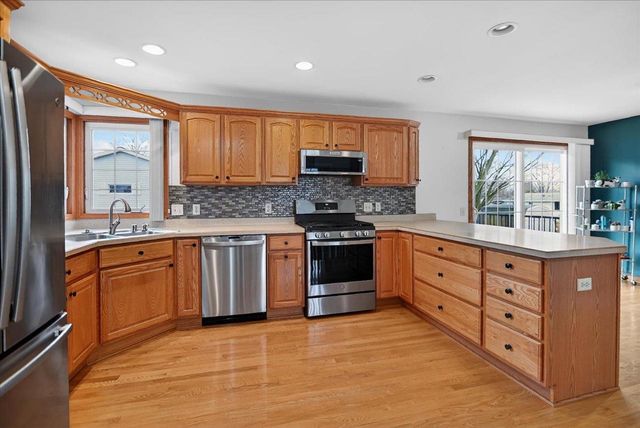 450 Bonnie Road, Cottage Grove, WI 53527