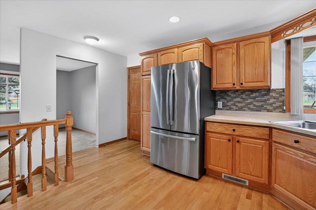 450 Bonnie Road, Cottage Grove, WI 53527
