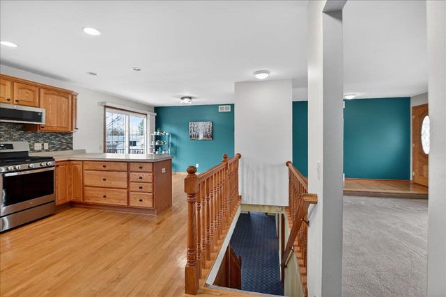 450 Bonnie Road, Cottage Grove, WI 53527