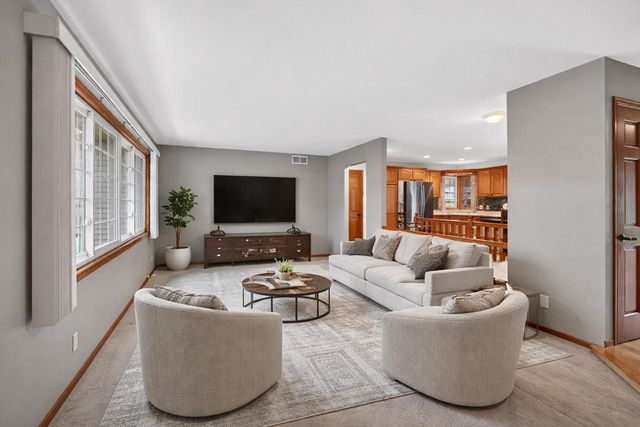 450 Bonnie Road, Cottage Grove, WI 53527