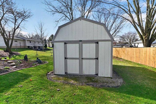 450 Bonnie Road, Cottage Grove, WI 53527
