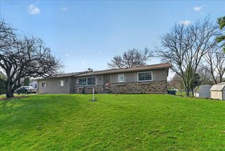 450 Bonnie Road, Cottage Grove, WI 53527