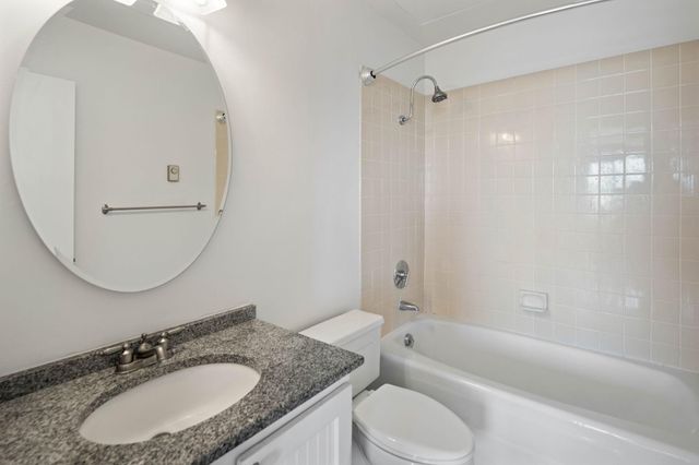 19 S 1st Street B2706, Minneapolis, MN 55401