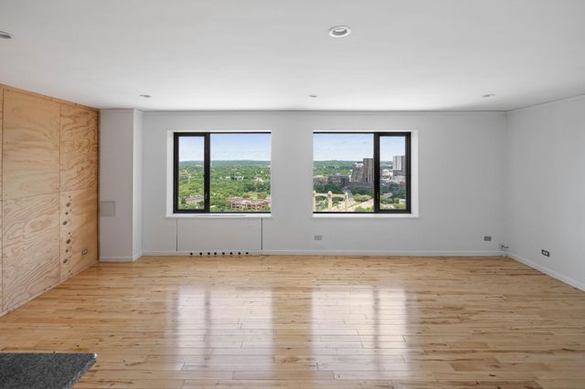 19 S 1st Street B2706, Minneapolis, MN 55401