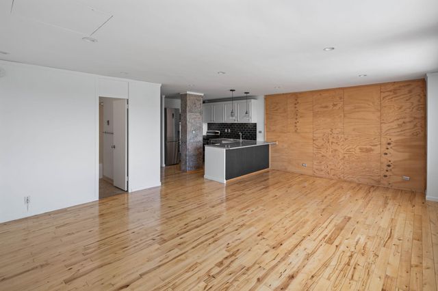 19 S 1st Street B2706, Minneapolis, MN 55401