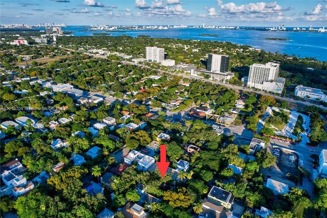 135 NE 43rd St, Miami, FL 33137