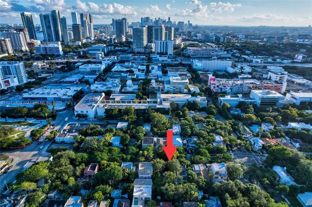 135 NE 43rd St, Miami, FL 33137