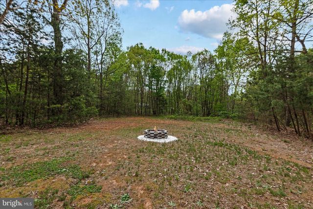 7449 LAKEWOOD LN, Spotsylvania, VA 22551