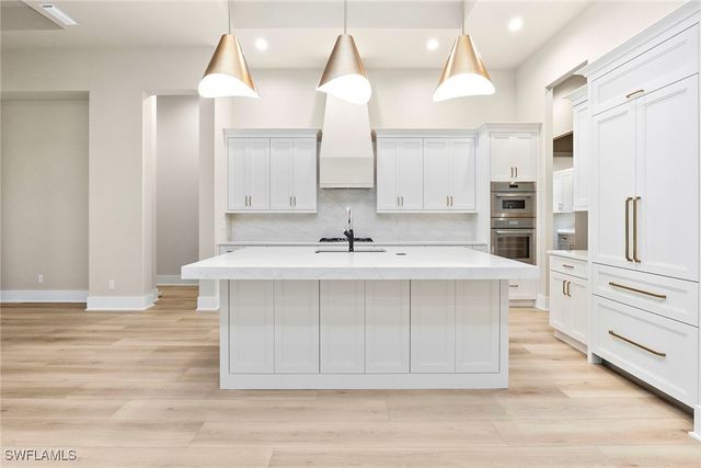 14231 Charthouse CIR, Naples, FL 34114