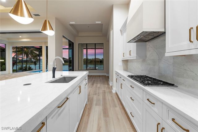 14231 Charthouse CIR, Naples, FL 34114